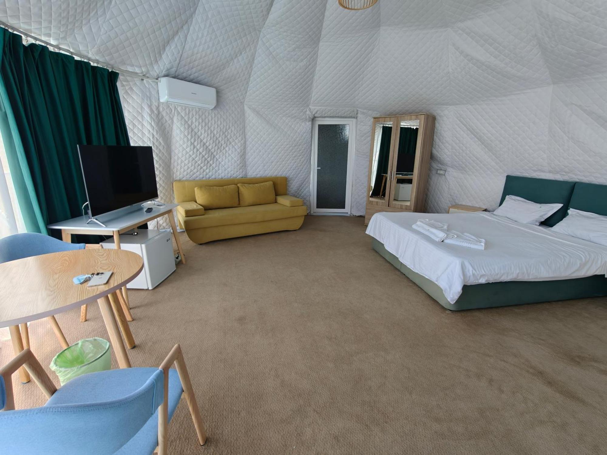 Glamping By The Sea Hotell Năvodari Exteriör bild